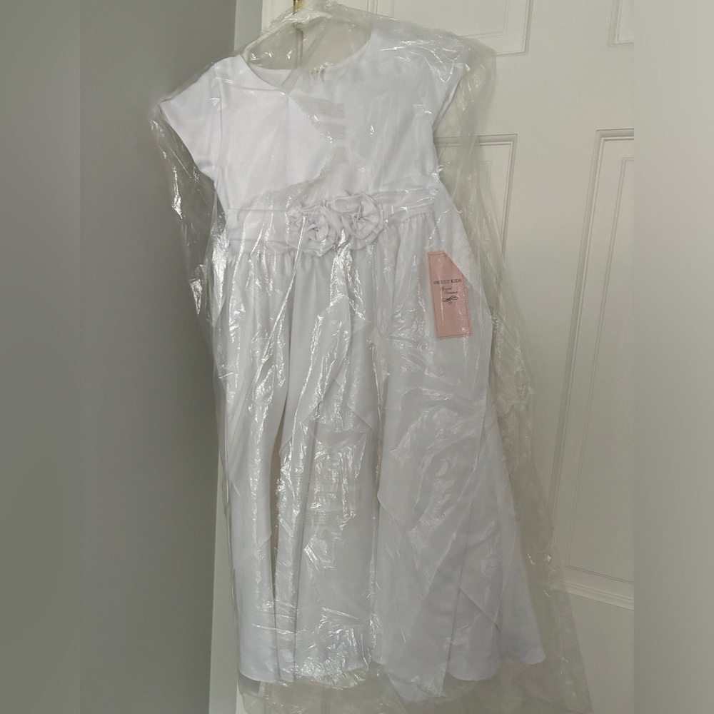 Sweet Kids communion gown NWT